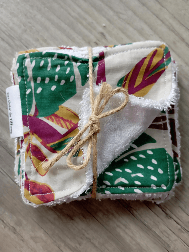 Lingettes démaquillantes lavables.